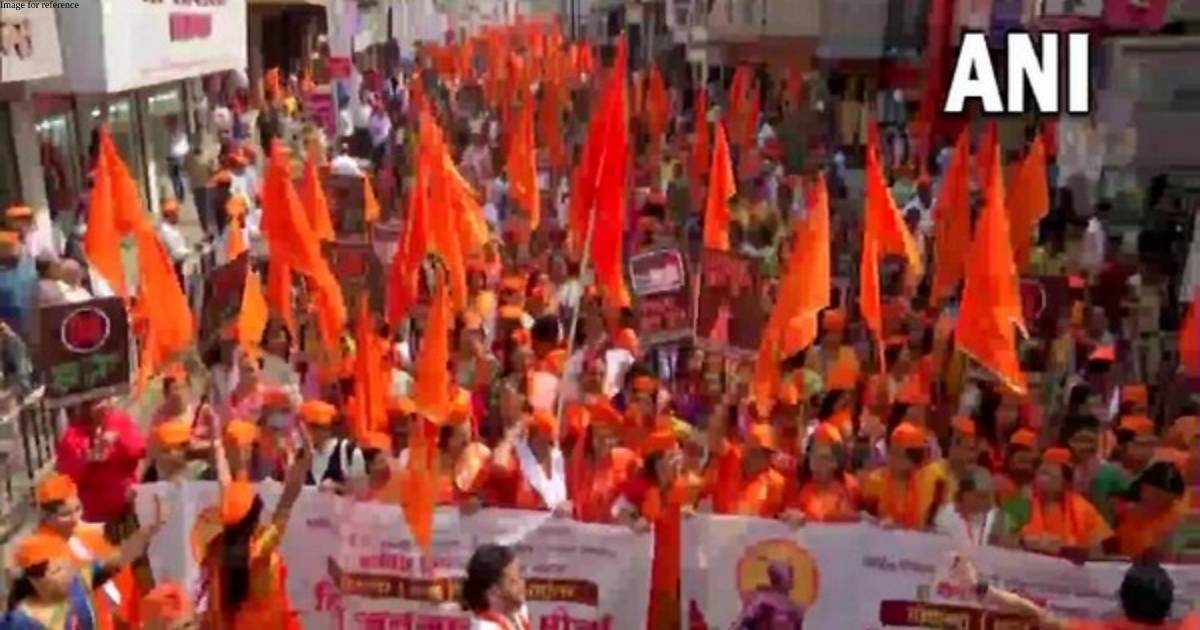Hindu body takes out march to protest against 'love jihad', illegal conversions and cow slaughter in Pune